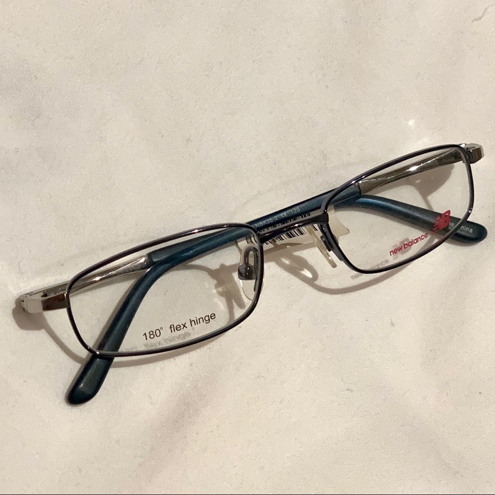 Cute Kids New Balance frame NWT